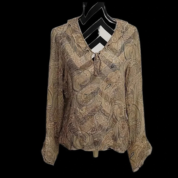 Casual Corner Top - Picture 1 of 3